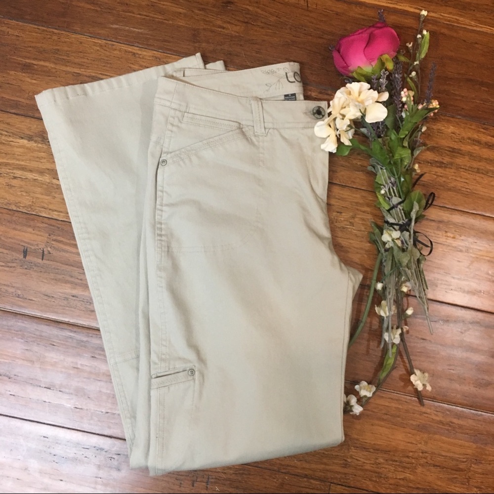 Lolë Cargo Style Khakis Sz 10L - Excellent